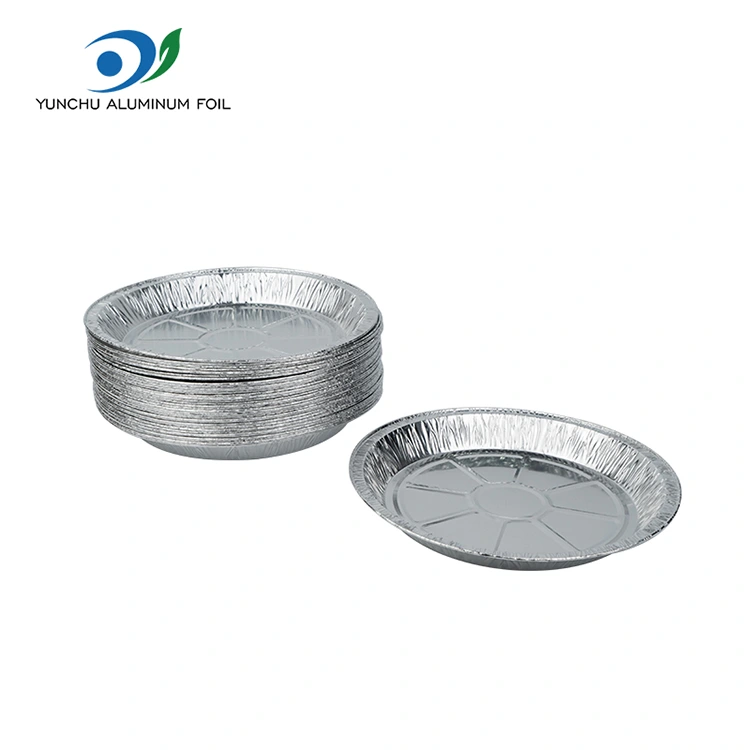 Contenitore alimentare in alluminio argento da asporto di friggitrice.